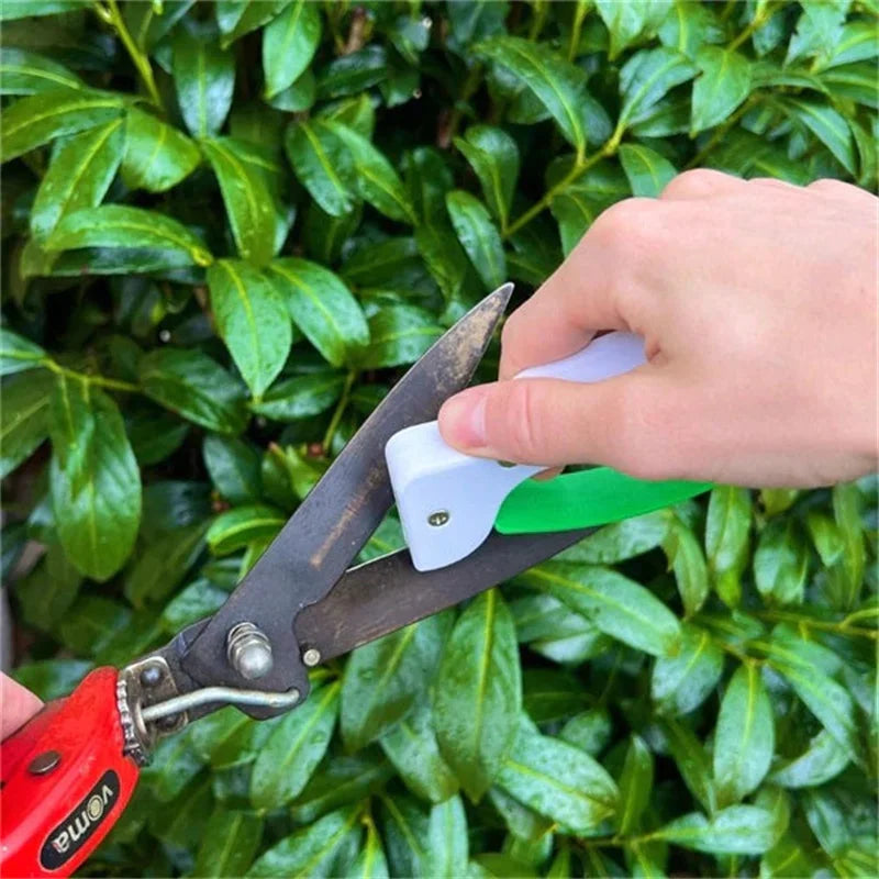 BladeBuddy™- Universal Tools Sharpener